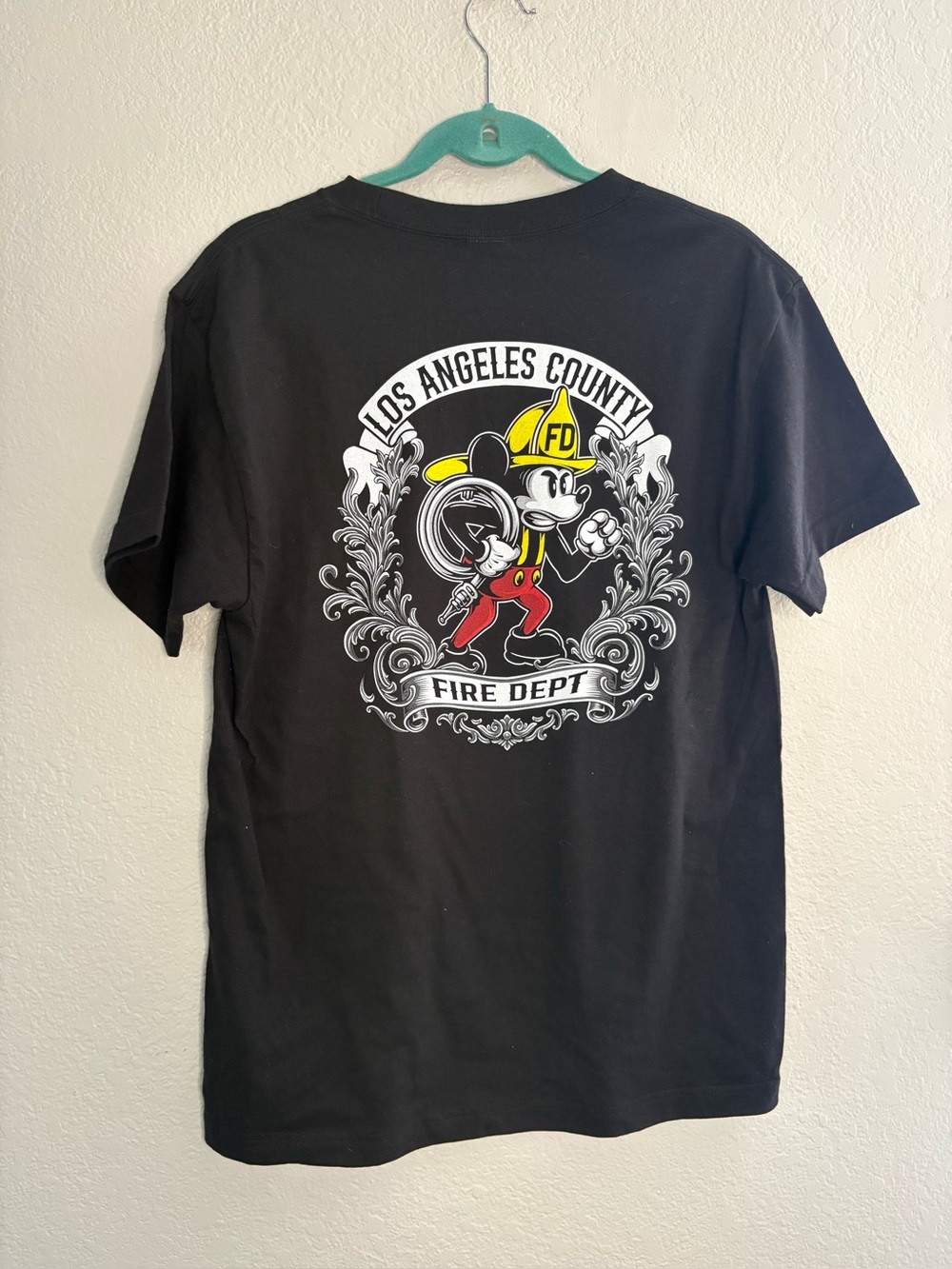 Disney Streetwear Los Angeles Fire Department Mickey Mouse Hanes Beefy Tee Med